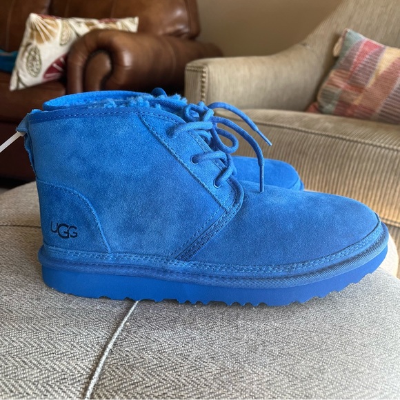 UGG Neumel Boot - Picture 1 of 5